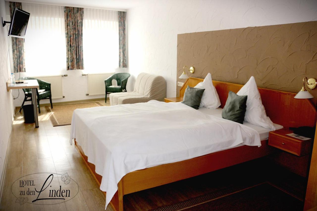Hotel Zu Den Linden Wachtberg Exterior photo